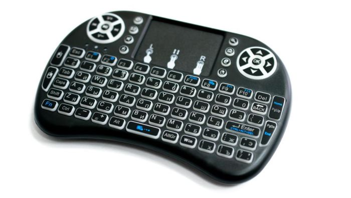 Бездротова міні-клавіатура з підсвічуванням і тачпадом MWK08/i8 LED колір - чорний